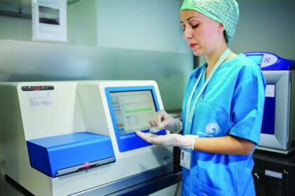 EMBRYOLAB: Η υπογονιμότητα απαιτεί εξατομικευμένη προσέγγιση